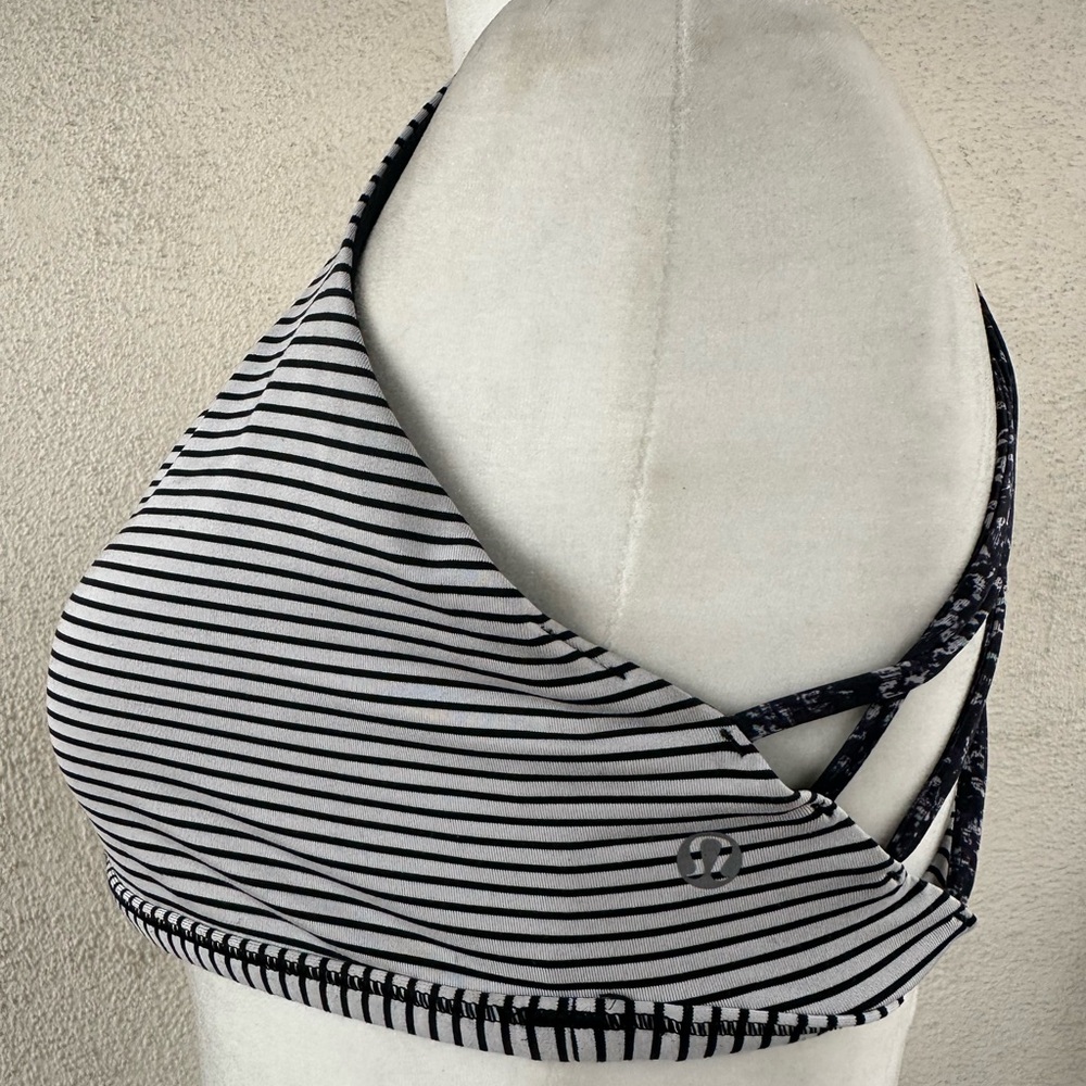 lululemon athletica Black and White Striped Sports Bra SZ 10.